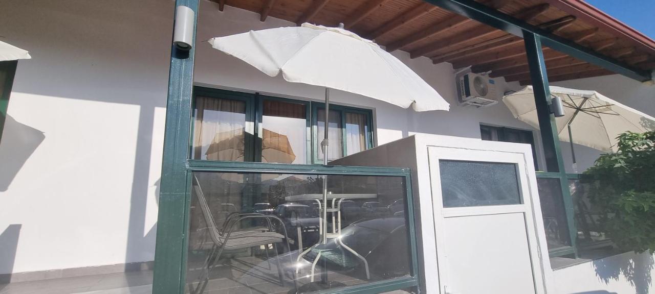 Sophia Seaview Suites & Restaurant Βρασνά Δωμάτιο φωτογραφία