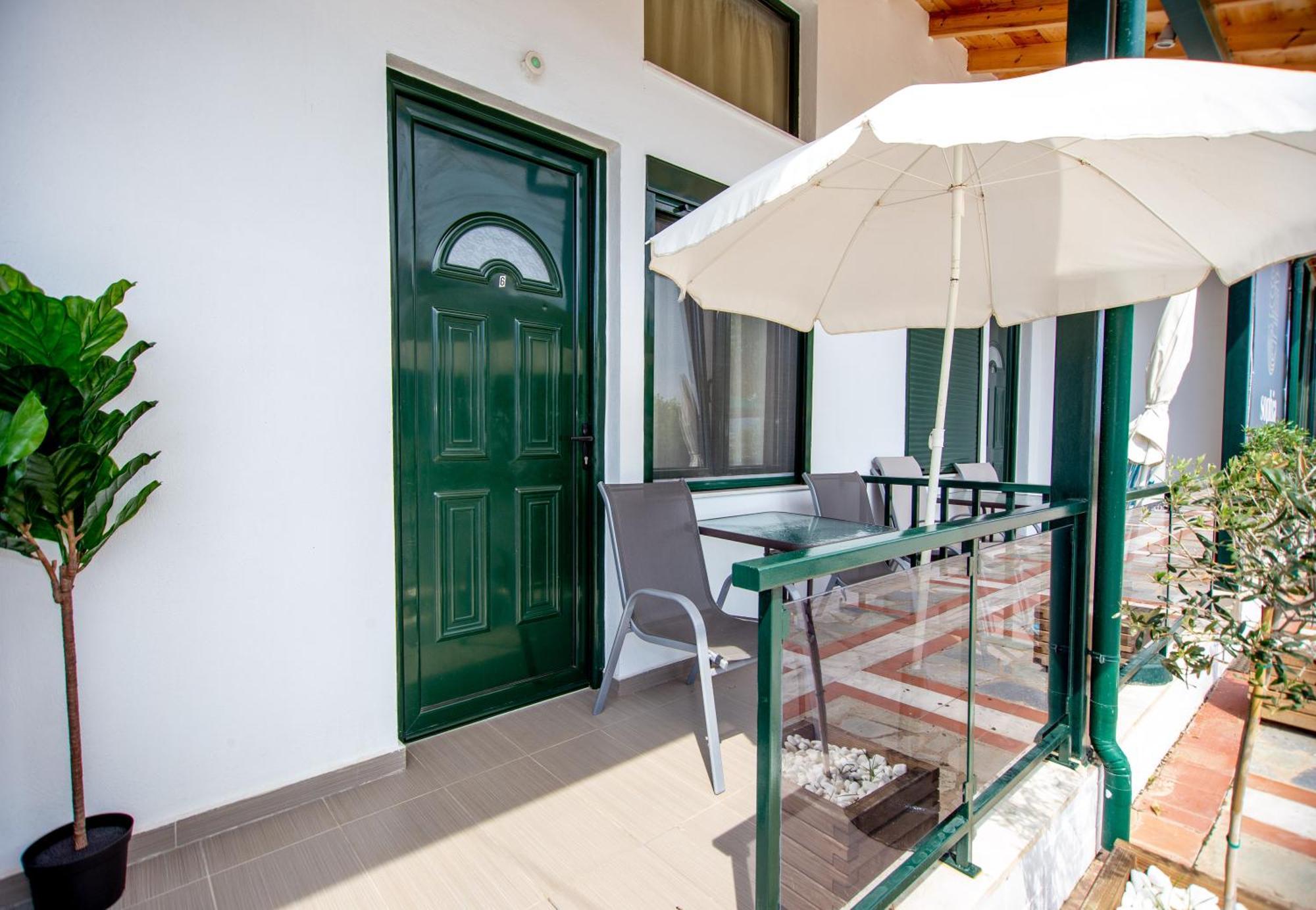 Sophia Seaview Suites & Restaurant Βρασνά Εξωτερικό φωτογραφία
