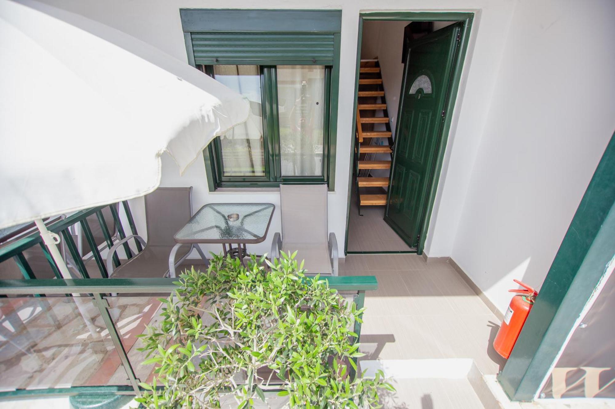 Sophia Seaview Suites & Restaurant Βρασνά Εξωτερικό φωτογραφία